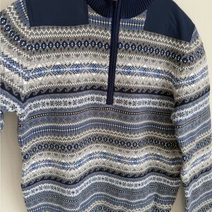 Vineyard Vines Blue and Gray Patterned Sweater